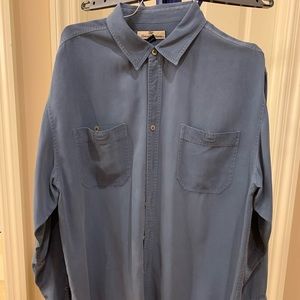 Men’s Button Down. Size XL.